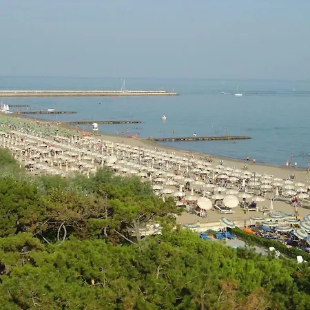 Superb Residence With Pool - Apartment With Terrace Pool Side Apartamento